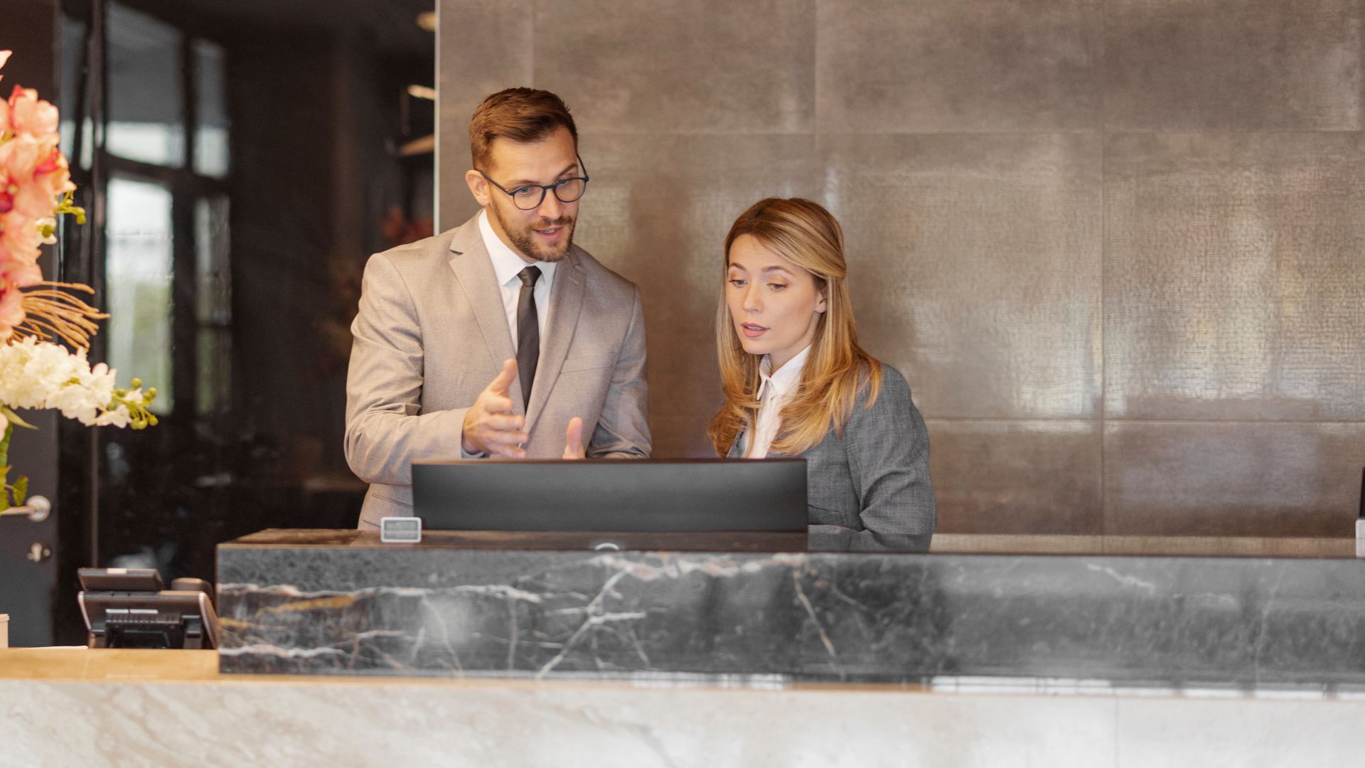 The Dynamics of Upselling and Cross-Selling in the Hotel Industry